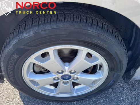 Used 2015 Ford Transit Connect XLT image 25