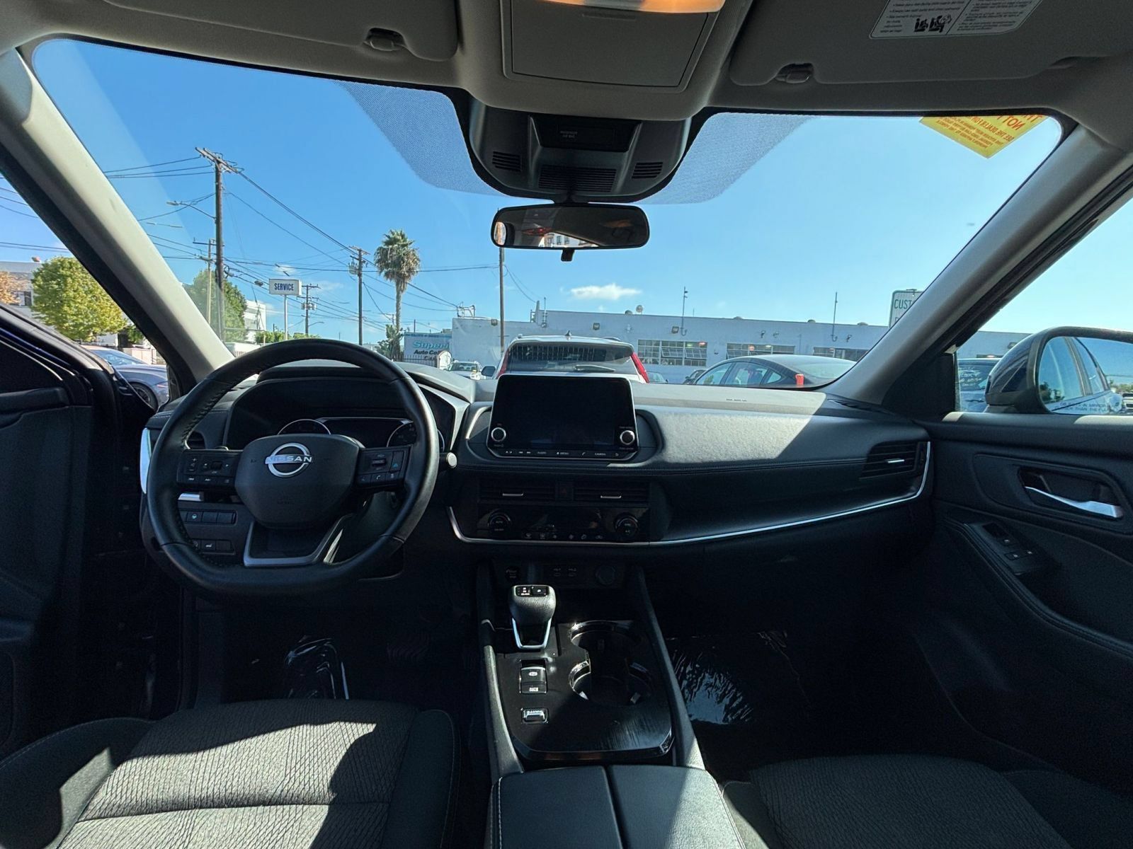 Used 2025 Nissan Rogue SV FWD image 34
