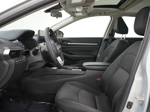 Used 2023 Nissan Altima 2.5 SV w/ SV Premium Package AWD/4WD image 21