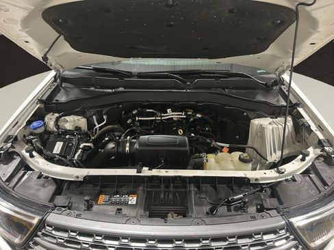 Used 2023 Ford Explorer XLT w/ Equipment Group 202A image 27