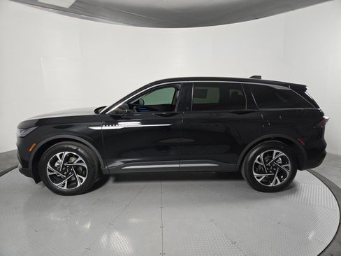 New 2026 Lincoln Nautilus Premier AWD/4WD image 8