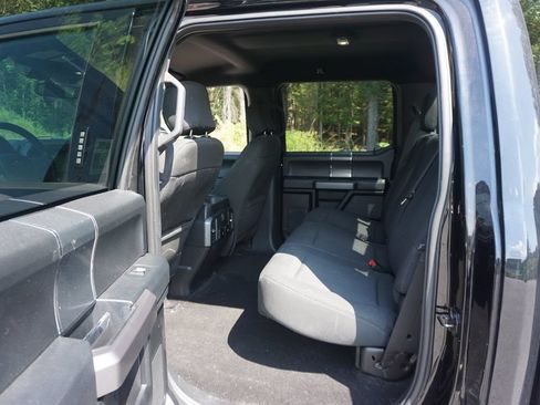 Used 2018 Ford F150 XLT w/ Equipment Group 302A Luxury AWD/4WD image 13