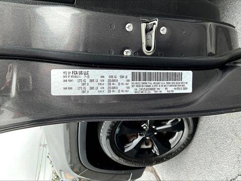 Used 2019 Jeep Cherokee Latitude Plus AWD/4WD image 16