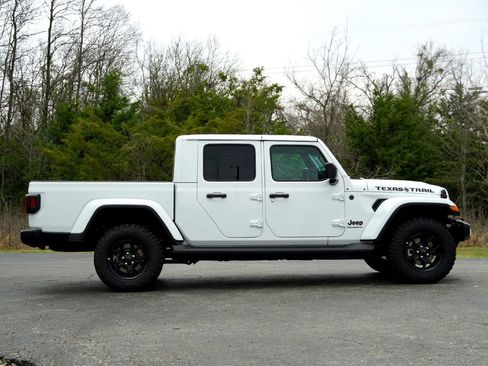 New 2026 Jeep Gladiator Sport AWD/4WD image 5