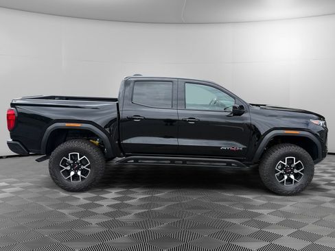New 2025 GMC Canyon AT4 w/ AT4X Package image 8