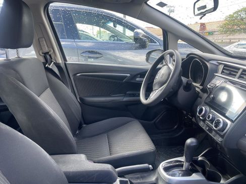 Used 2018 Honda Fit EX image 7