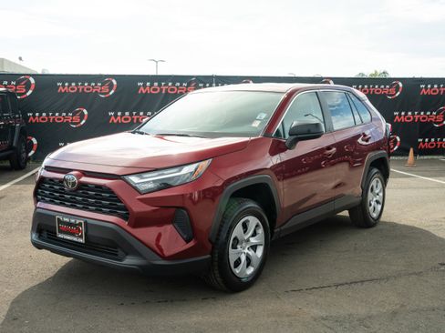 Used 2024 Toyota RAV4 LE image 3