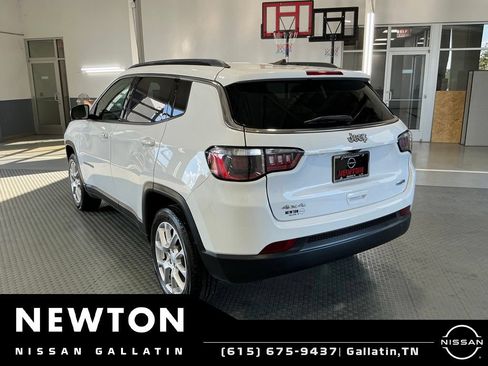 Used 2022 Jeep Compass Latitude AWD/4WD image 22