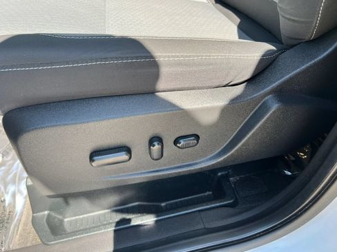 Used 2018 Ford Escape SE FWD image 19
