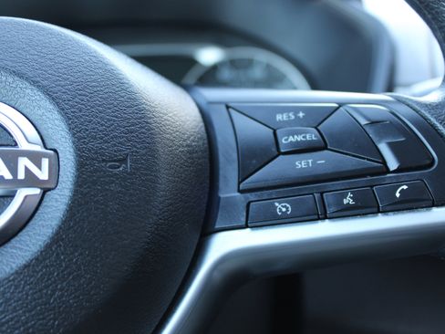 Used 2024 Nissan Altima 2.5 SV image 18