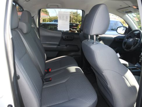 Certified 2022 Toyota Tacoma SR image 17