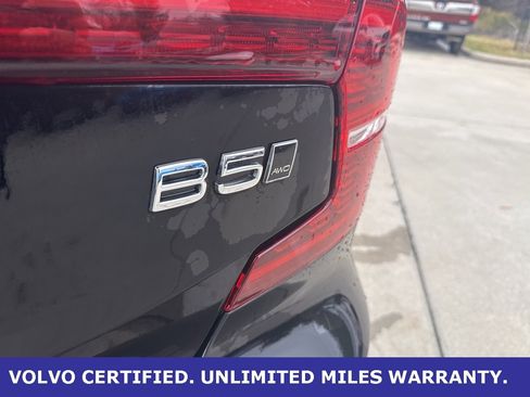 Certified 2025 Volvo S60 B5 Plus image 8