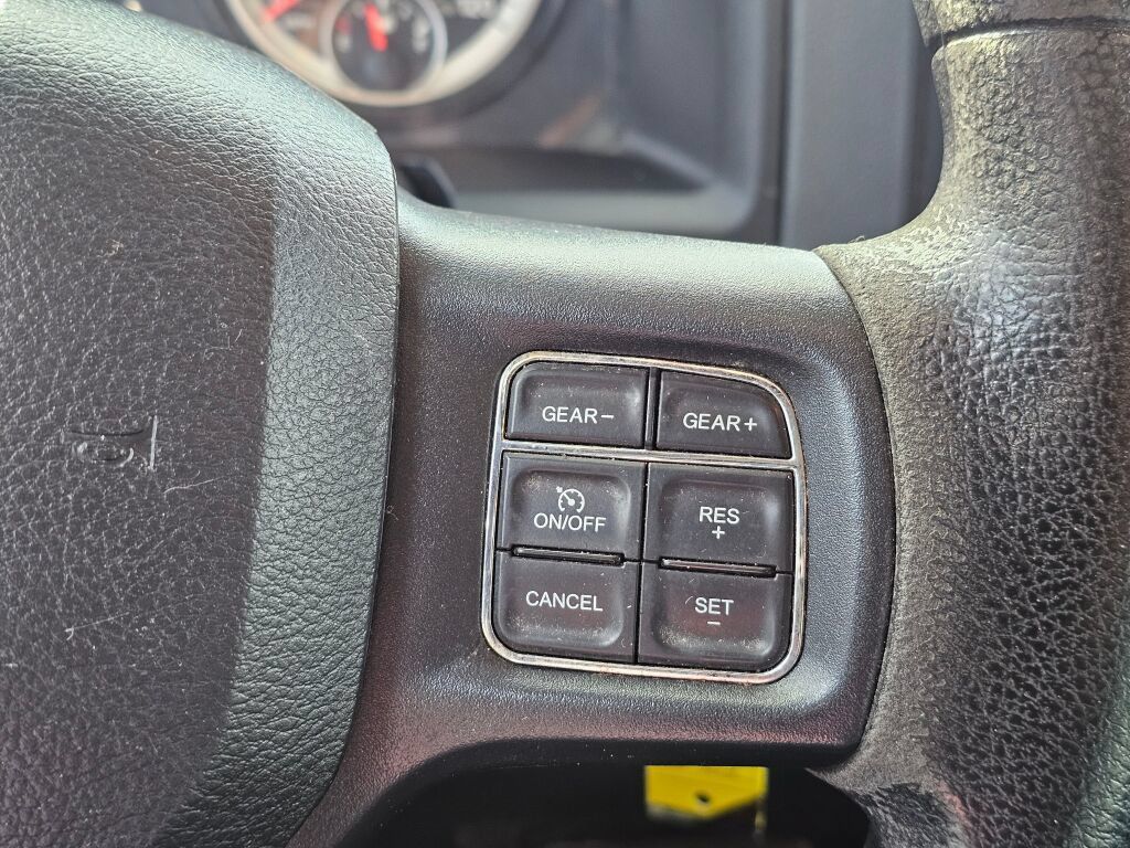 Used 2017 RAM 1500 Classic SLT AWD/4WD image 33