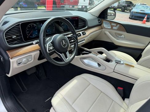 Used 2021 Mercedes-Benz GLE 350 w/ Premium Package image 6