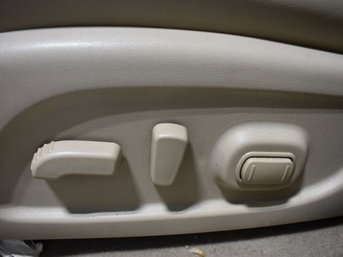 Used 2014 Nissan Pathfinder SL w/ SL Premium Package image 18