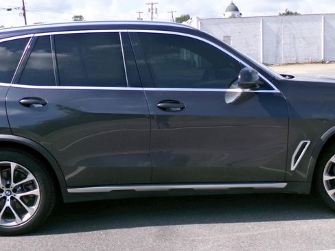 Used 2020 BMW X5 sDrive40i w/ Convenience Package RWD image 3