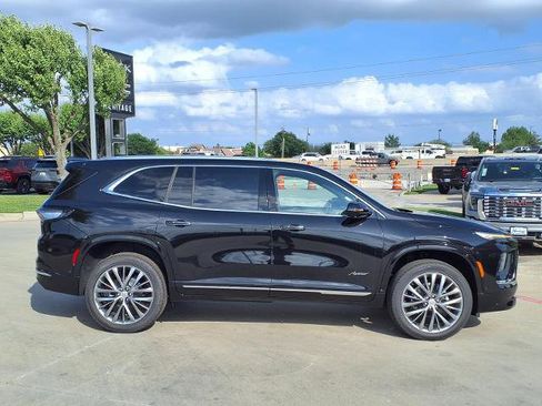 New 2026 Buick Enclave Avenir w/ Super Cruise Package FWD image 2
