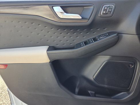 Used 2020 Ford Escape Titanium w/ Titanium Premium Package 2.0 image 21