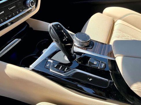Certified 2023 BMW 530i w/ Premium Package RWD image 17