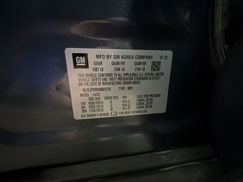 Used 2022 Chevrolet Trax LT w/ LT Convenience Package image 34