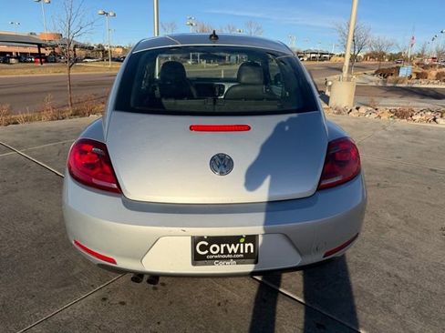 Used 2012 Volkswagen Beetle 2.5 image 7