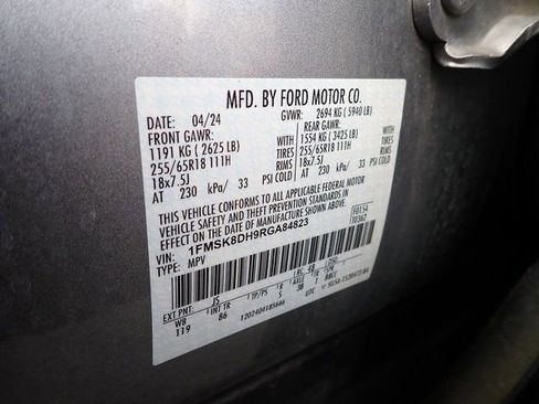 Used 2024 Ford Explorer XLT w/ Class IV Trailer Tow Package AWD/4WD image 23