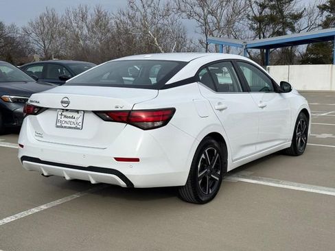 Used 2024 Nissan Sentra SV image 3
