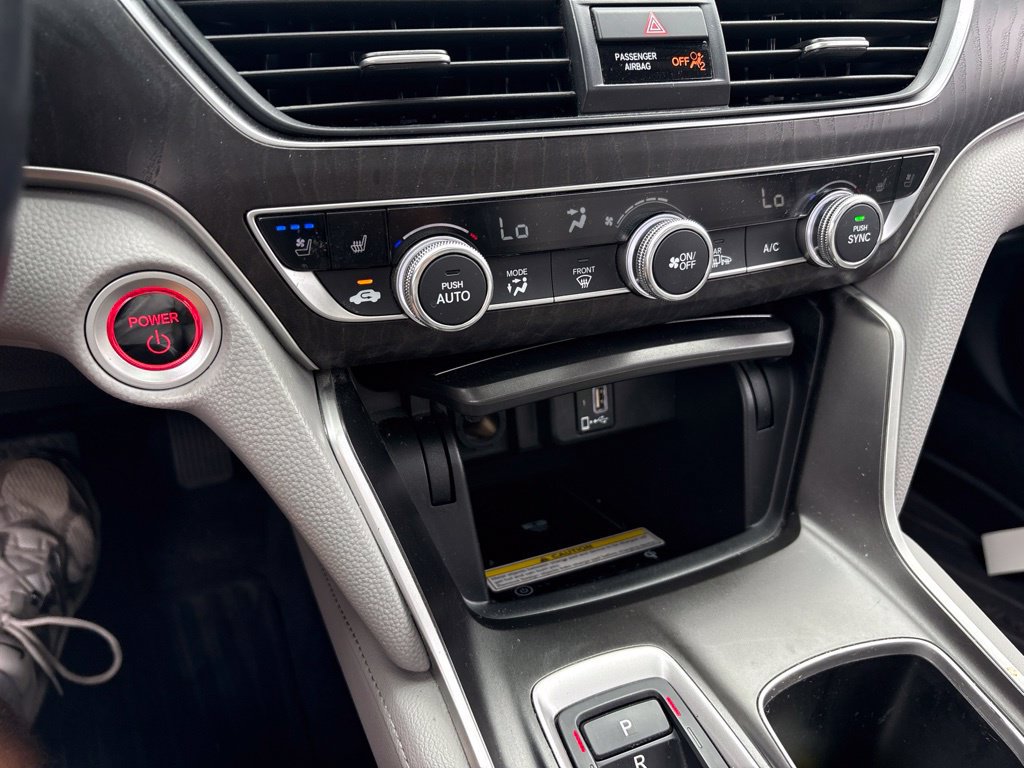 Used 2020 Honda Accord Touring image 24