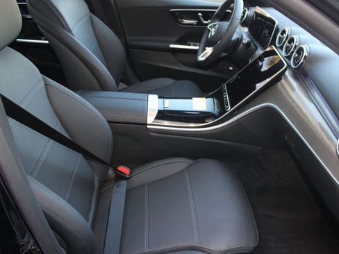 Used 2026 Mercedes-Benz C 300 Sedan image 32