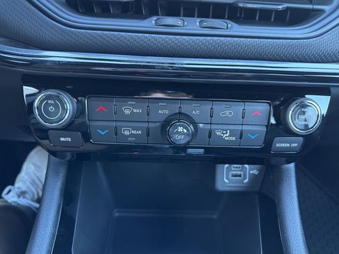 New 2026 Jeep Compass Latitude image 68