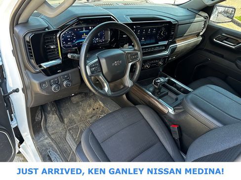 Used 2023 Chevrolet Silverado 1500 RST w/ Protection Package image 9