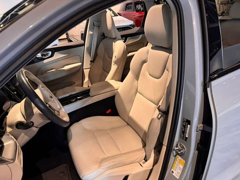 Used 2024 Volvo XC60 B5 Core w/ Protection Package Premier image 10
