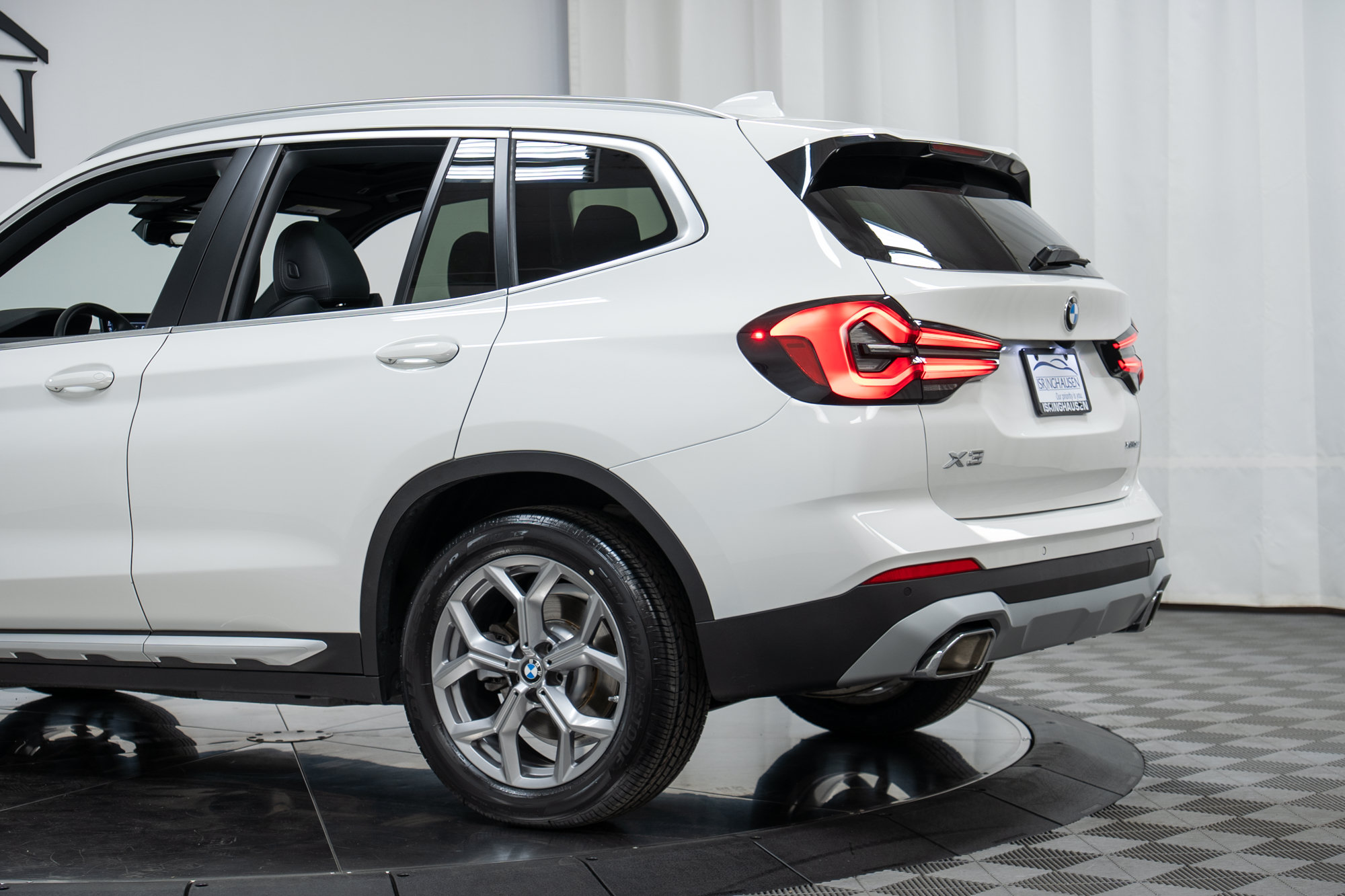 Certified 2024 BMW X3 xDrive30i w/ Premium Package AWD/4WD image 29