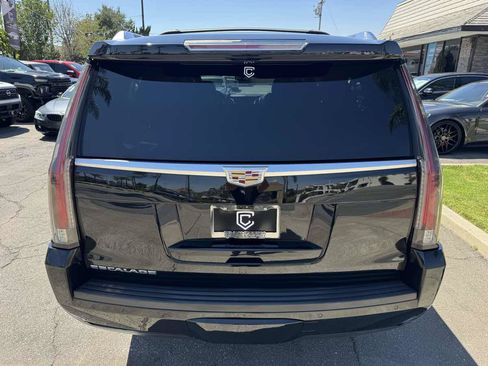 Used 2019 Cadillac Escalade ESV Premium Luxury AWD/4WD image 5