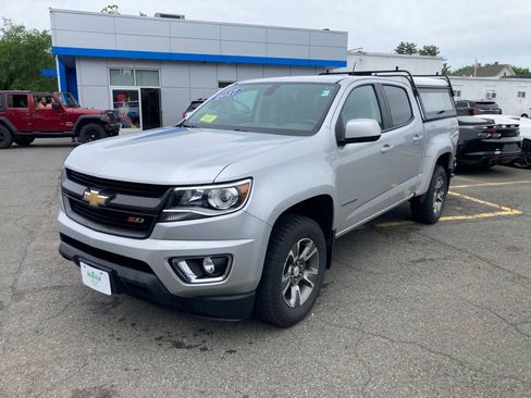 Used 2017 Chevrolet Colorado Z71 AWD/4WD image 3