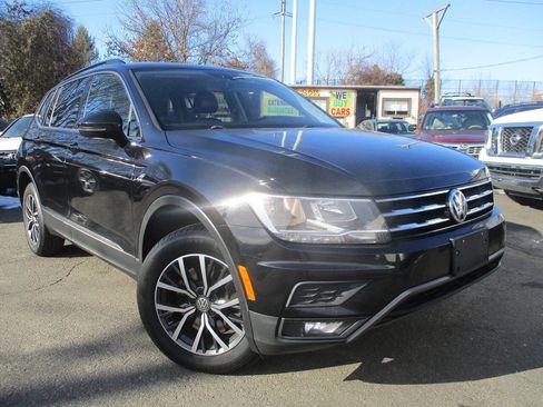 Used 2018 Volkswagen Tiguan SE image 2
