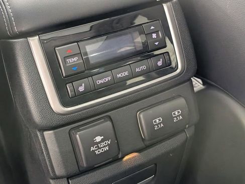 Used 2022 Subaru Ascent Touring AWD/4WD image 28