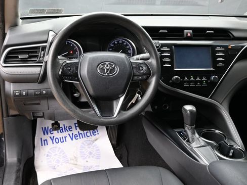Used 2018 Toyota Camry LE FWD image 26