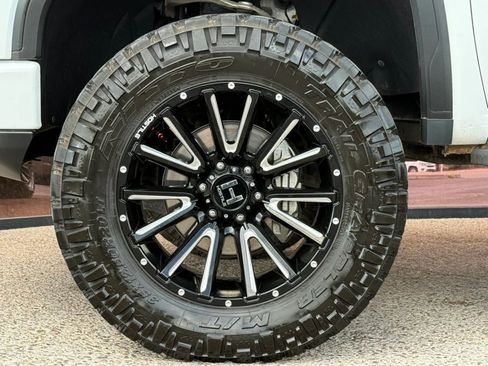 Used 2023 GMC Sierra 1500 AT4 w/ AT4 Premium Package AWD/4WD image 28