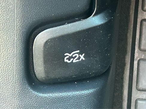 Used 2025 Ford Bronco Sport Outer Banks w/ Outer Banks Tech Package+ AWD/4WD image 28