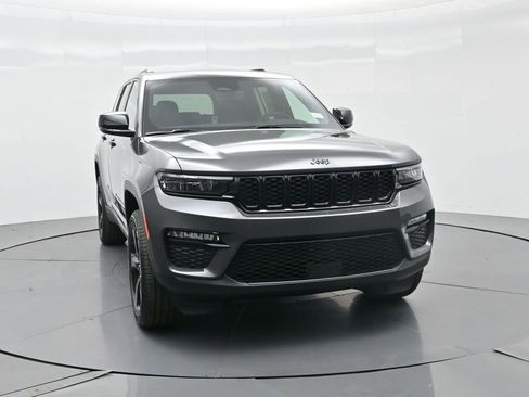 New 2025 Jeep Grand Cherokee Limited image 4