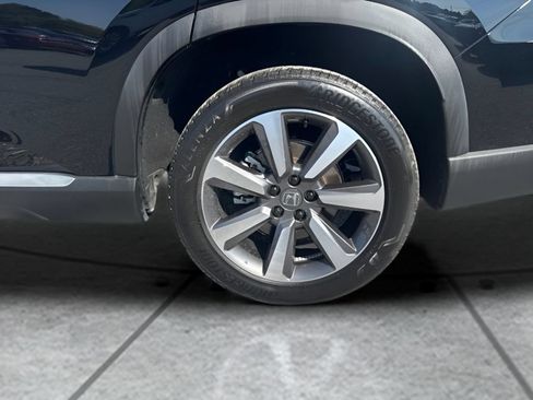 Used 2025 Honda Pilot Elite image 32