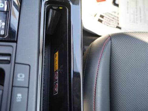 Used 2026 Toyota Prius Plug-In Hybrid FWD image 39