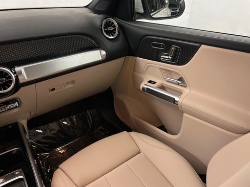 New 2026 Mercedes-Benz GLB 250 4MATIC image 10