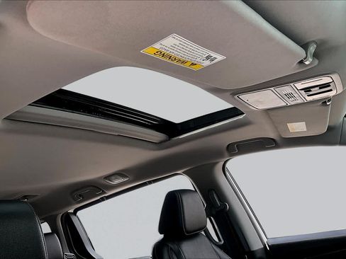 Used 2024 Honda Odyssey EX-L image 13