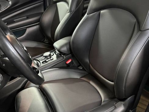 Used 2018 MINI Cooper Clubman FWD image 11