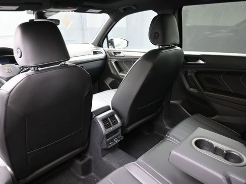 Certified 2024 Volkswagen Tiguan SE R-Line image 19