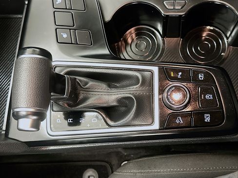 Used 2025 Kia Sportage LX image 25