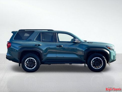 Certified 2025 Toyota 4Runner TRD Off-Road AWD/4WD image 8