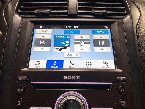 Used 2017 Ford Fusion Titanium image 29